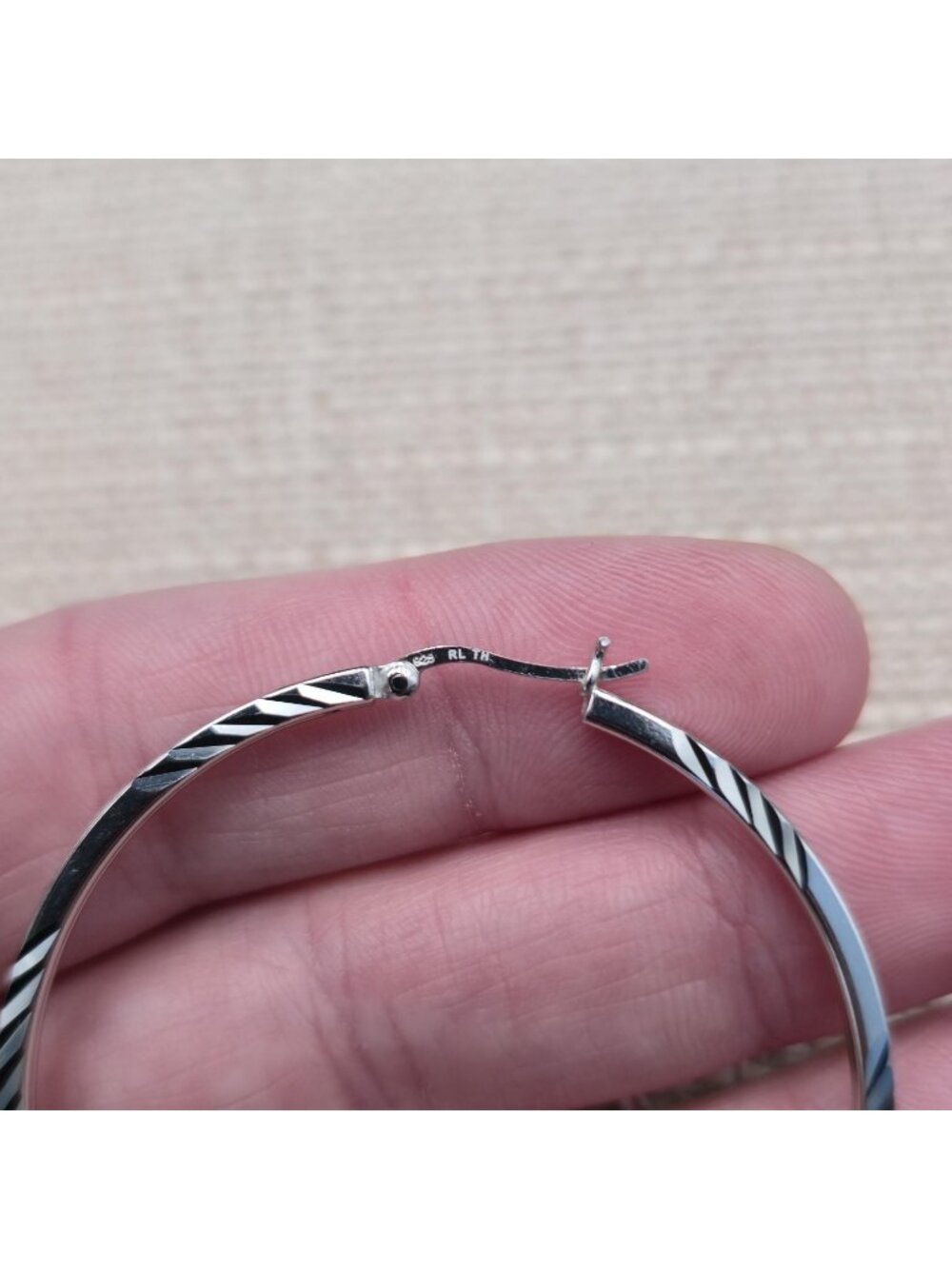 Sterling Silver Large Textured Diamond Cut Hoop Earrings B1361 - Picture 5 of 7